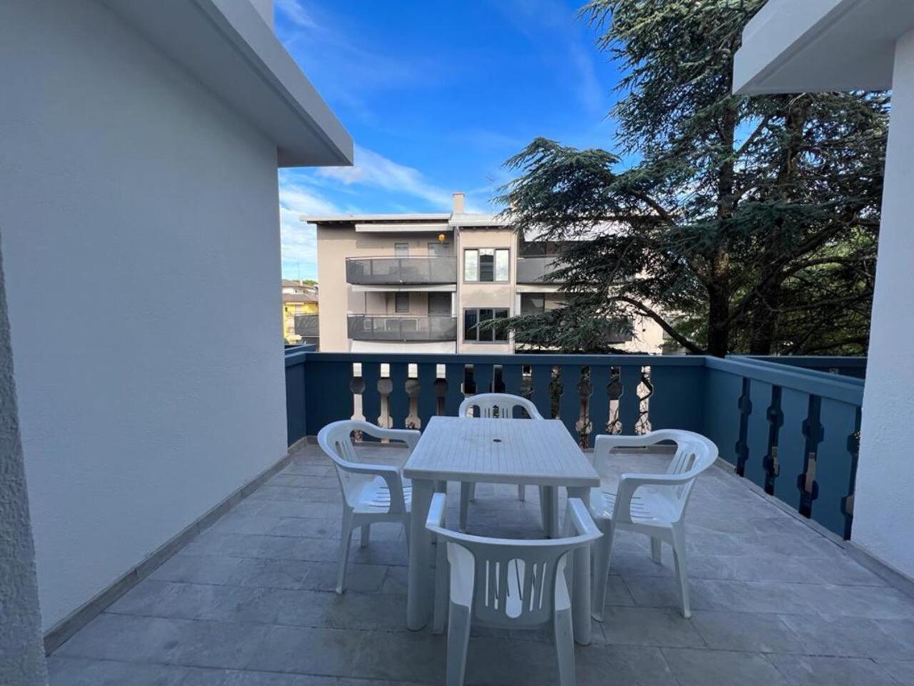 Condominio Ivelca ลินญาโน ซับเบียโดโร ภายนอก รูปภาพ
